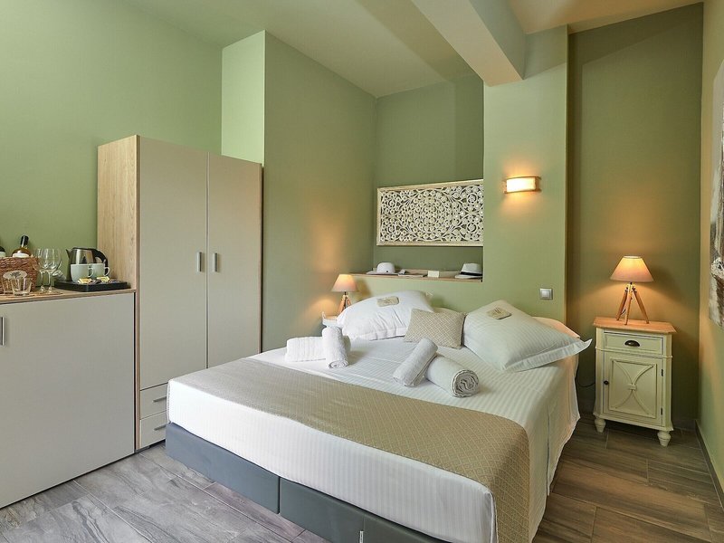 Mirabilia Boutique Hotel 22