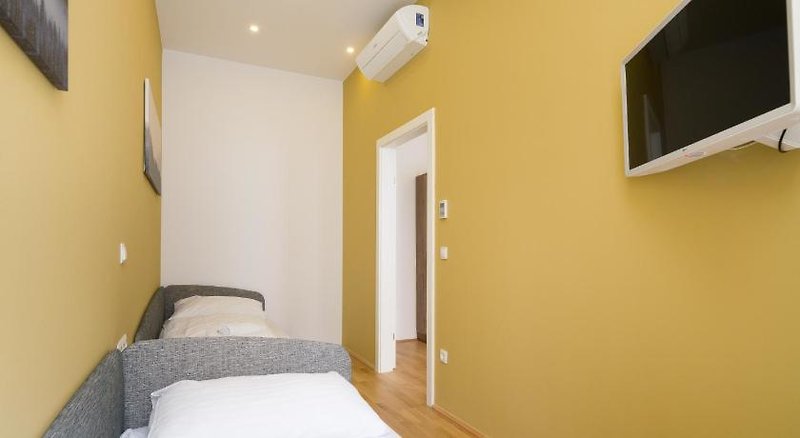 Dmg Apartments Hotel 4