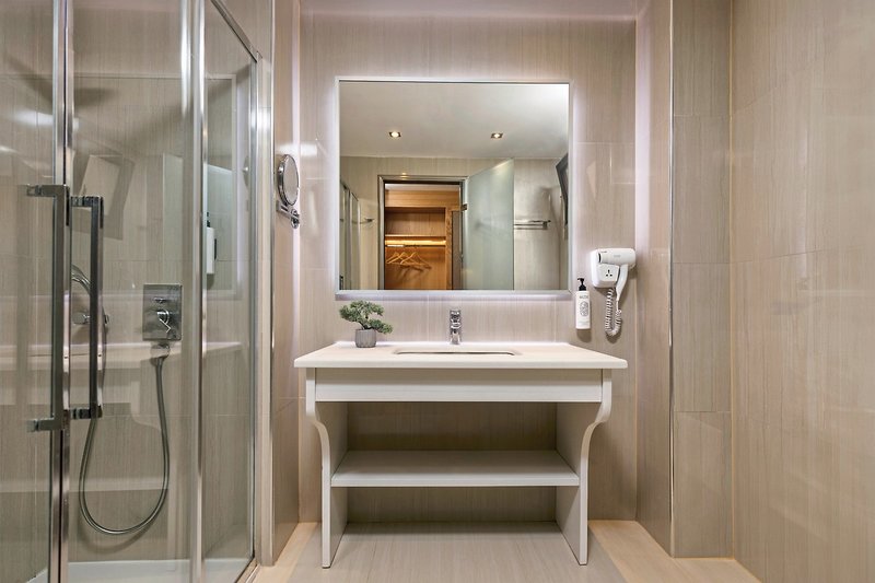 SENTIDO Alexandra Beach Resort & Spa 42