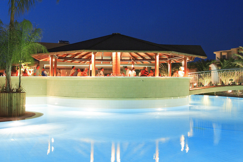 Sandy Beach Hotel 4