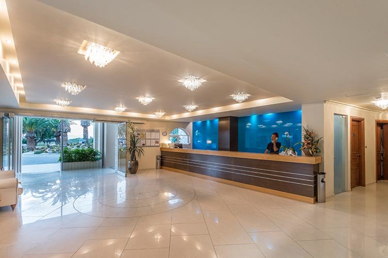 Sandy Beach Hotel 8