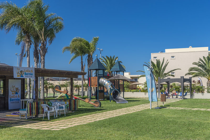 Sandy Beach Hotel 20