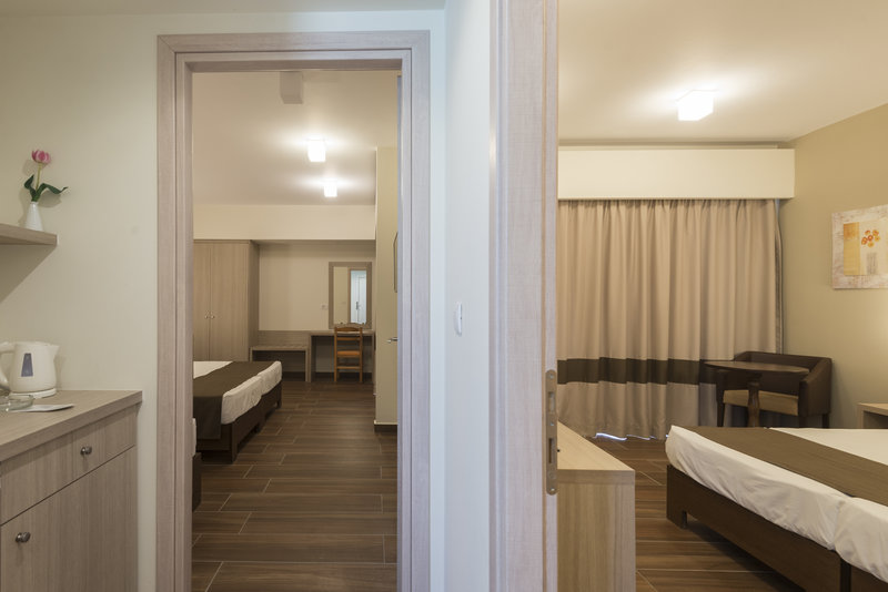 Sandy Beach Hotel 8