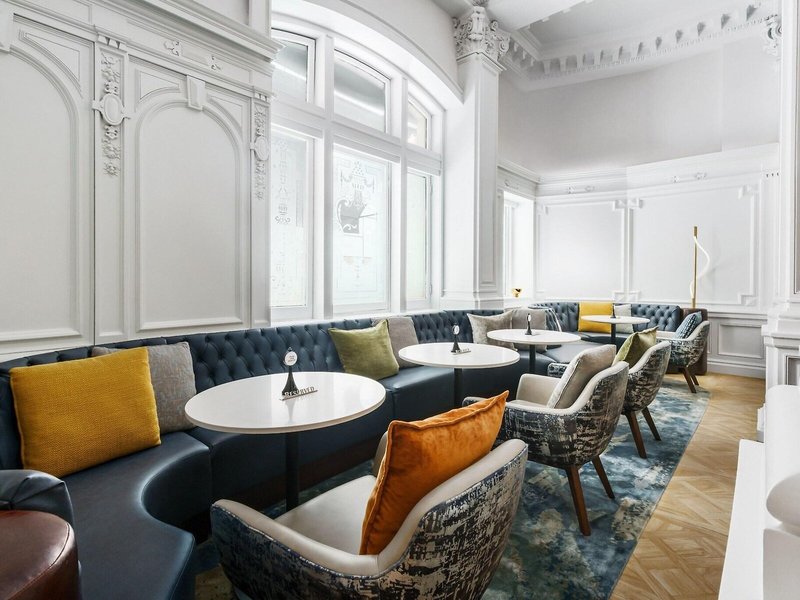 The Algonquin 6