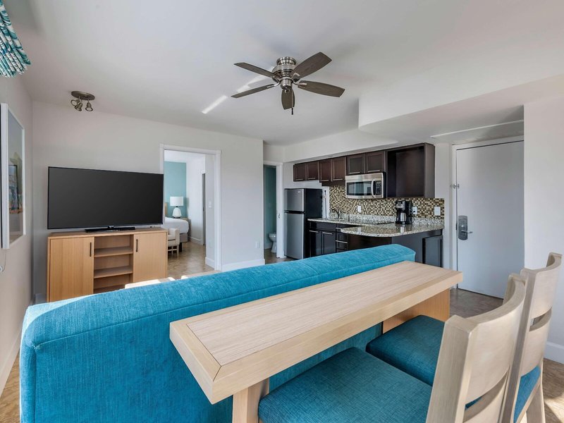 Hilton Vacation Club Crescent on South Beach Miami 11