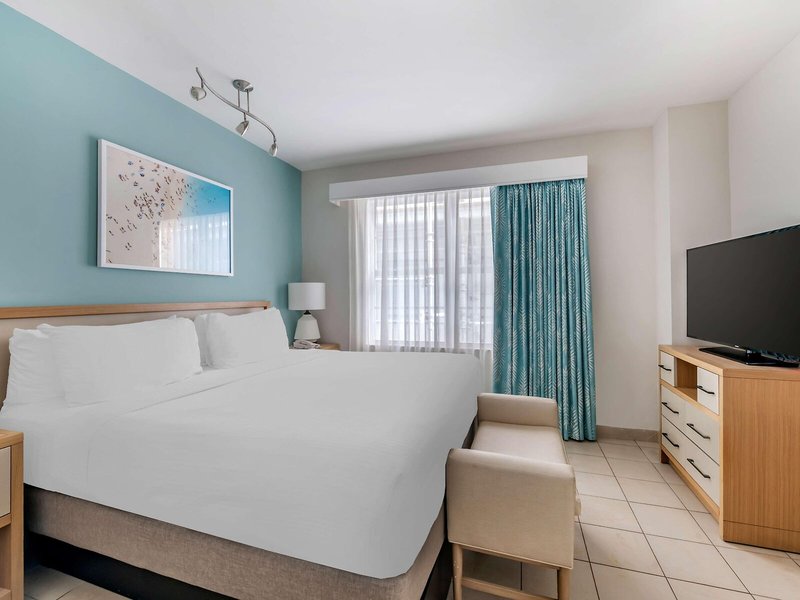 Hilton Vacation Club Crescent on South Beach Miami 17