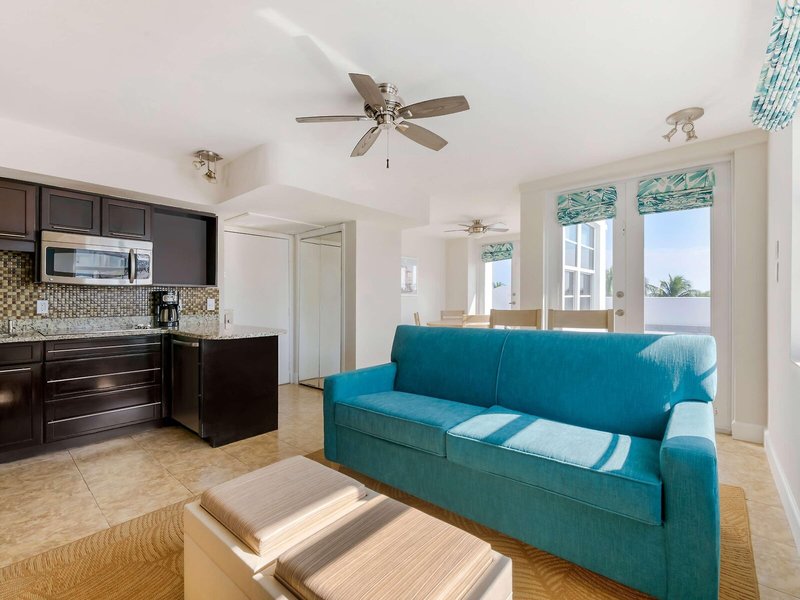 Hilton Vacation Club Crescent on South Beach Miami 18