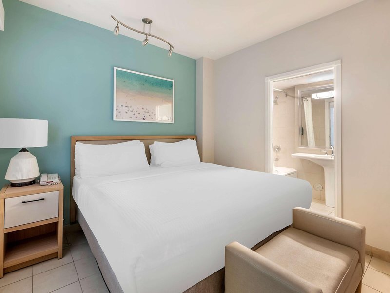 Hilton Vacation Club Crescent on South Beach Miami 19
