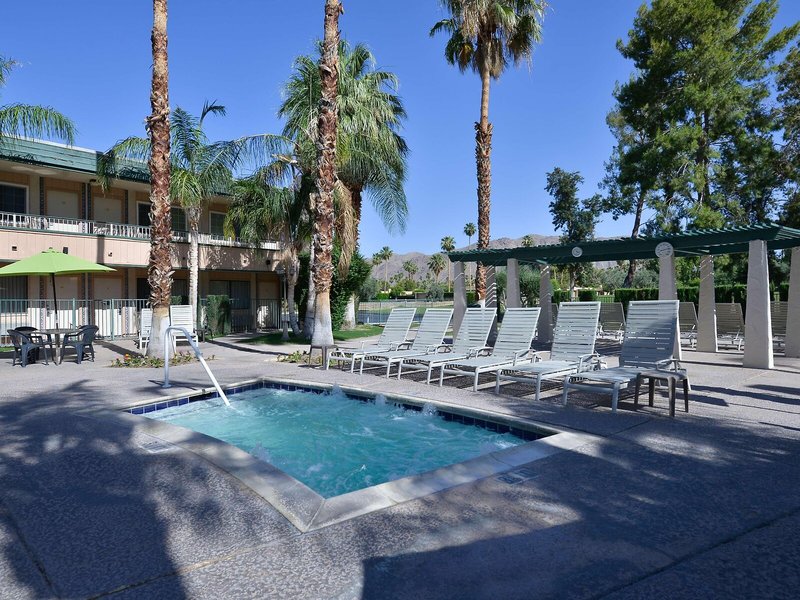 Travelodge by Wyndham Palm Springs 4