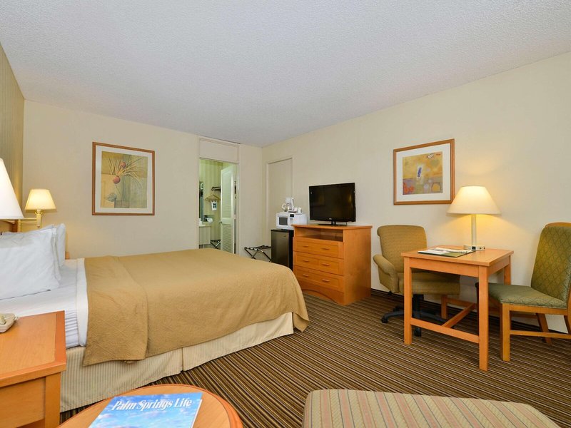 Travelodge by Wyndham Palm Springs 18