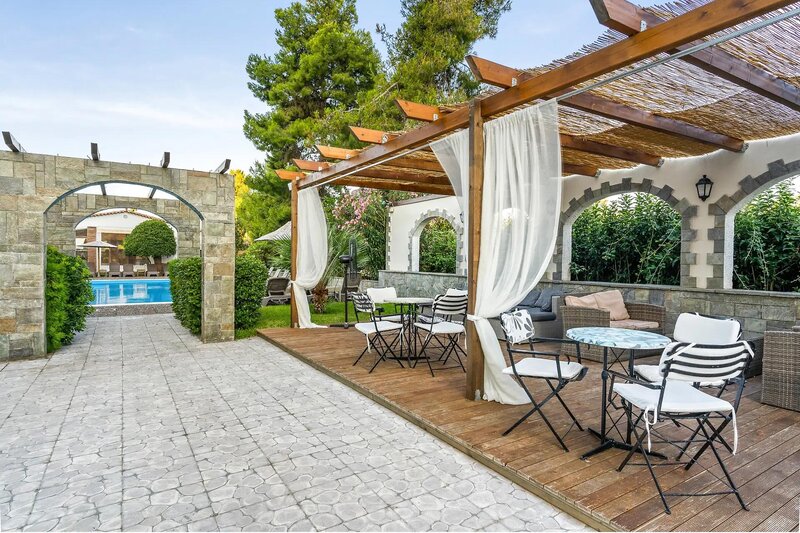 Stefania Beach Resort 41