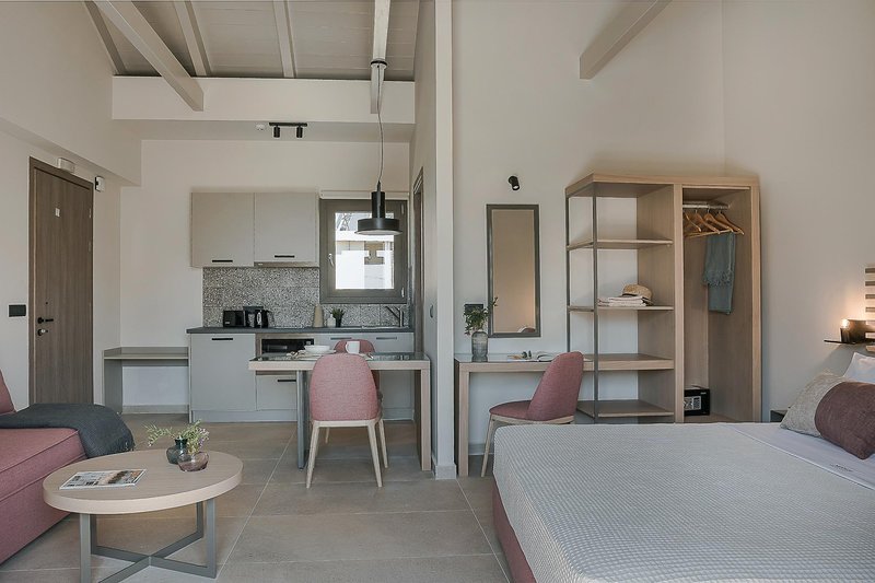 Notos Studios & Apartments 10
