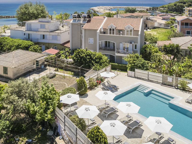 Notos Studios & Apartments