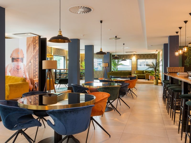 The James Hotel Rotterdam 20
