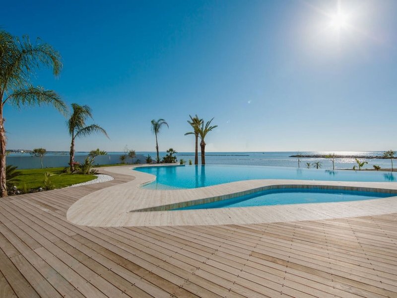 Lebay Beach Hotel 8 - Outdoor Pool