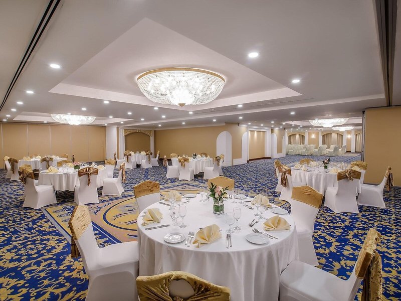 Grand Excelsior Hotel Bur Dubai 17