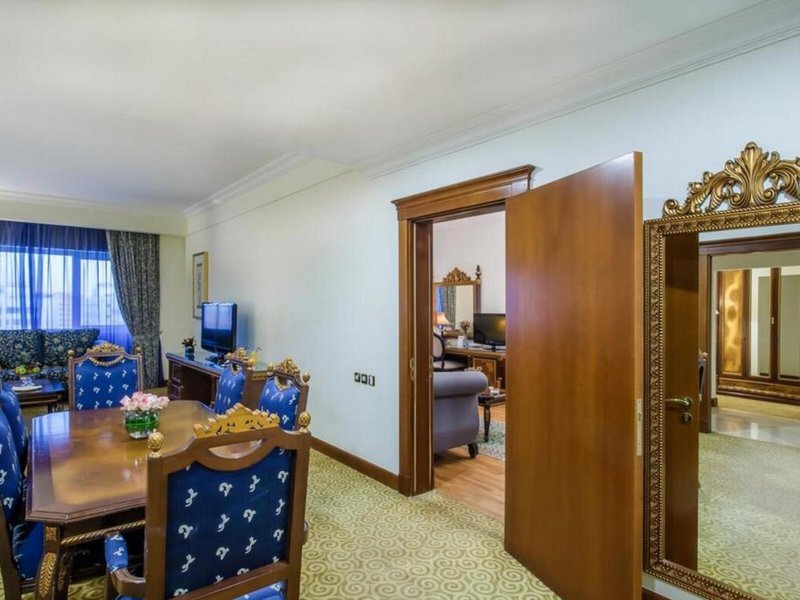 Grand Excelsior Hotel Bur Dubai 19