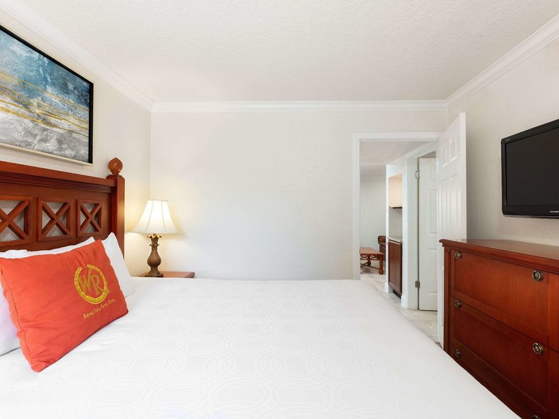Westgate Blue Tree Resort 37