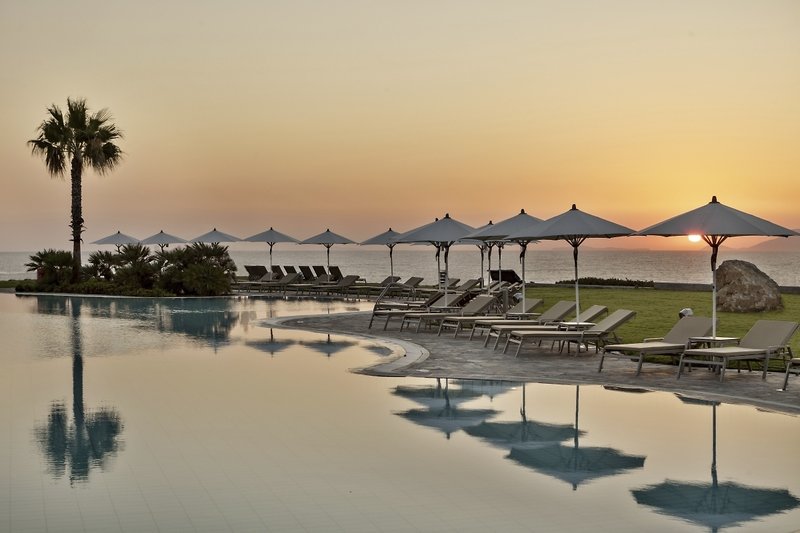 Neptune Luxury Resort 8