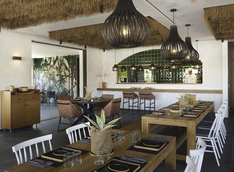 Neptune Luxury Resort 19
