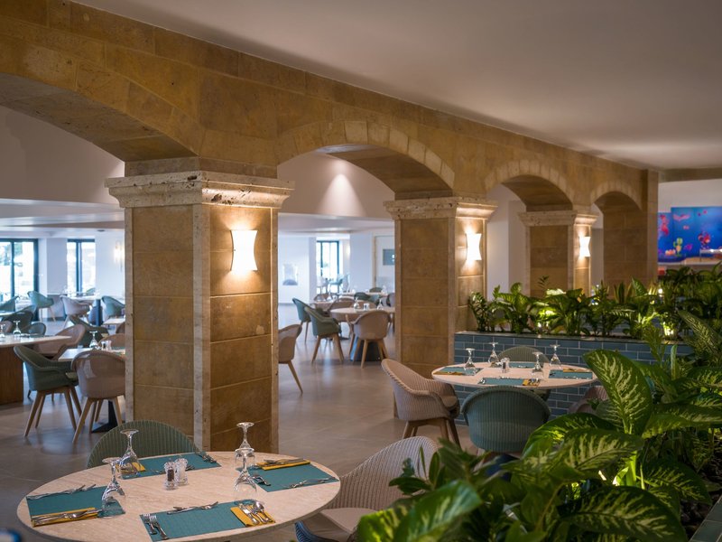 Neptune Luxury Resort 20