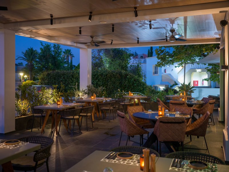 Neptune Luxury Resort 22
