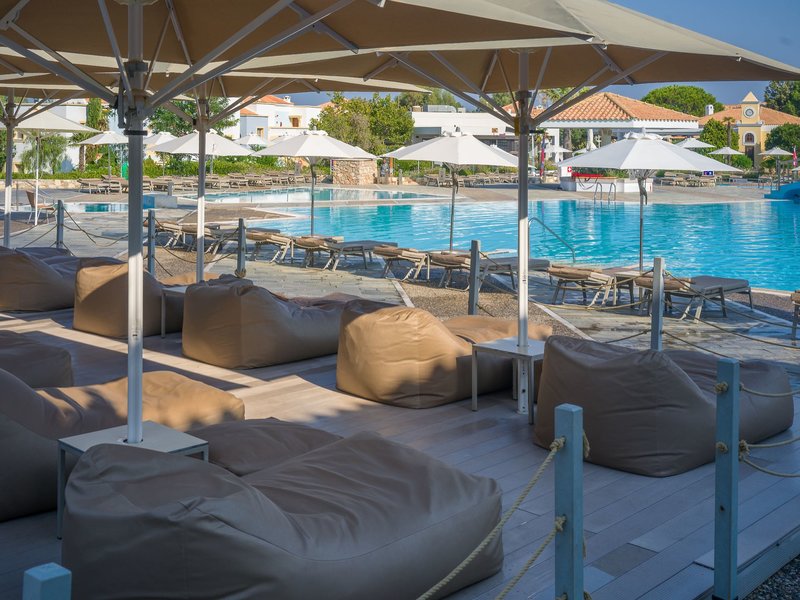 Neptune Luxury Resort 33
