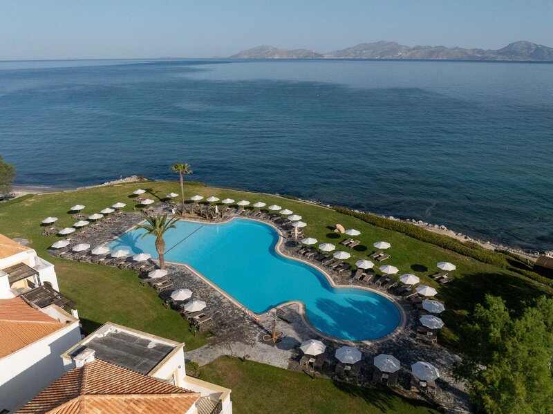 Neptune Luxury Resort 35