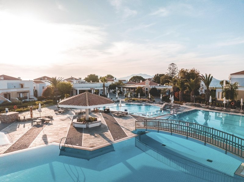Neptune Luxury Resort 7
