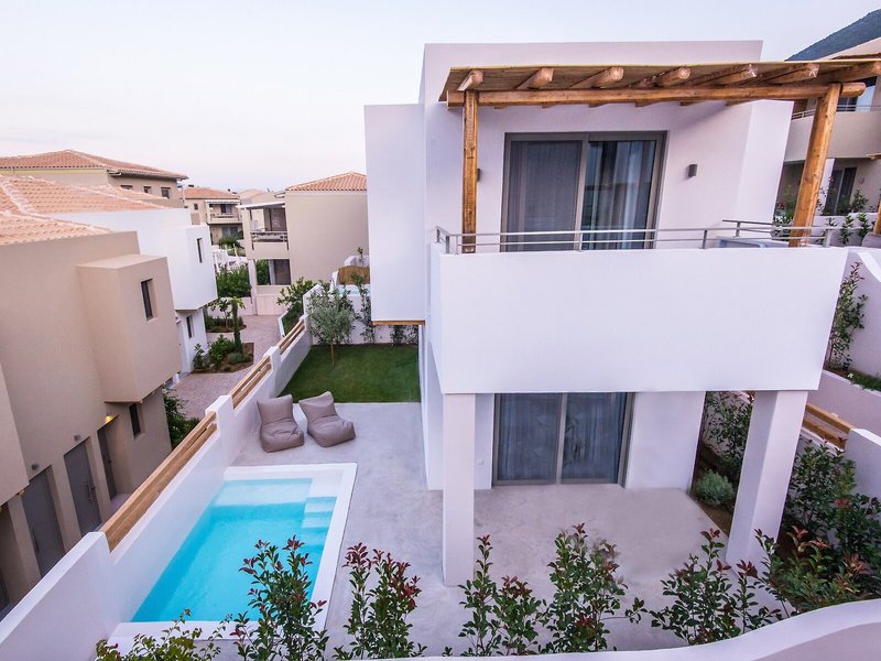 Crystal Waters Sapphire 20 - Outdoor Pool