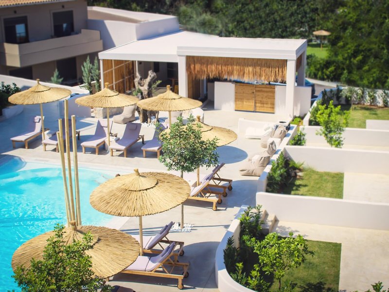 Crystal Waters Sapphire 21 - Outdoor Pool