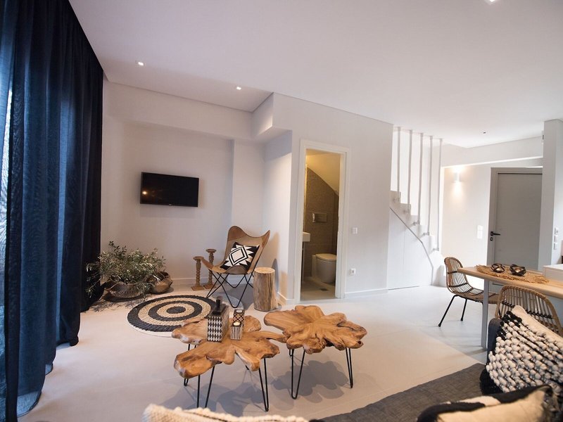 Crystal Waters Sapphire 36 - Restaurant