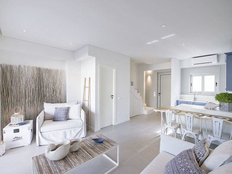 Crystal Waters Sapphire 18