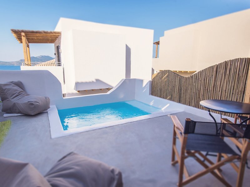 Crystal Waters Sapphire 18