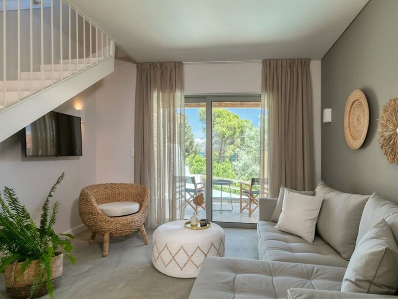 Crystal Waters Sapphire 24