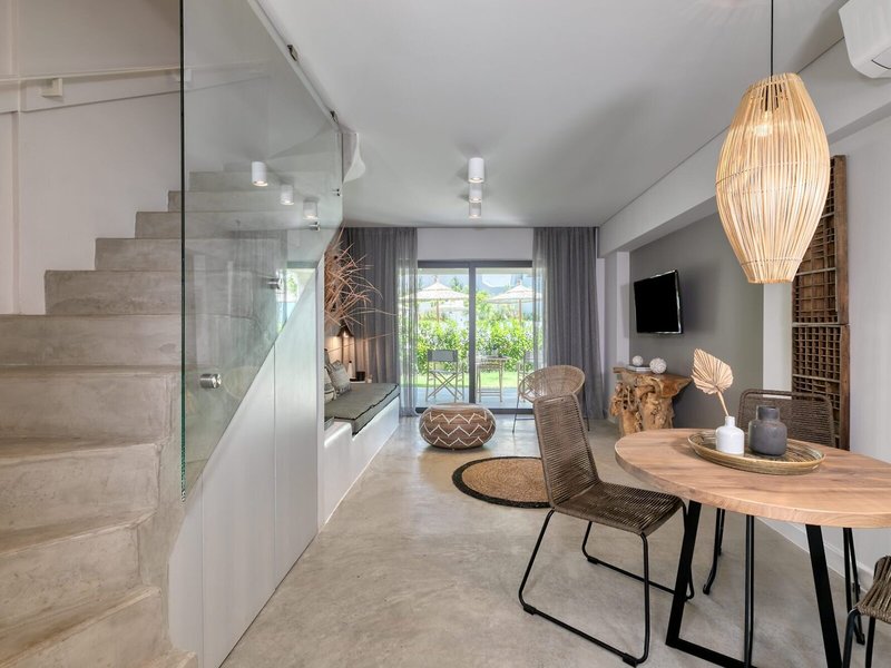 Crystal Waters Sapphire 35