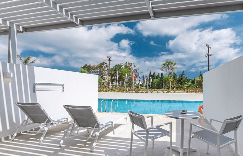 Blue Lagoon Ocean 28