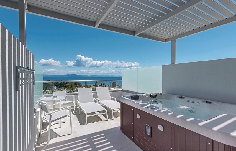 Blue Lagoon Ocean 15