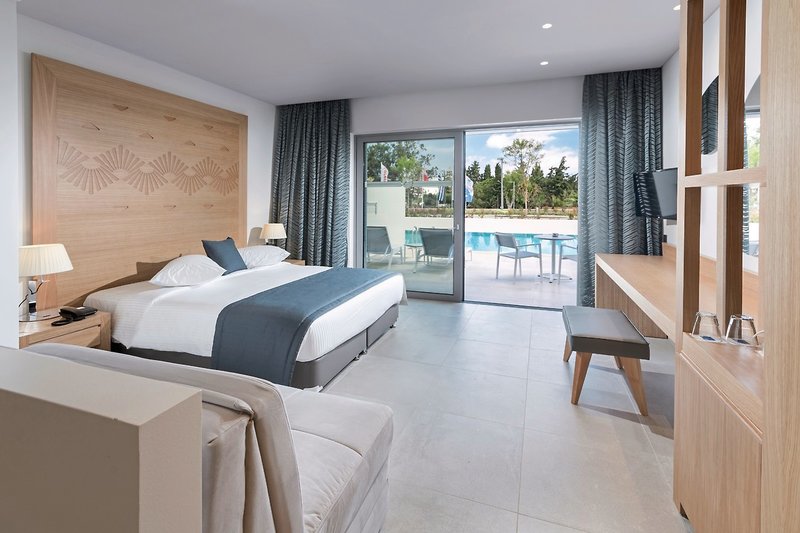 Blue Lagoon Ocean 30