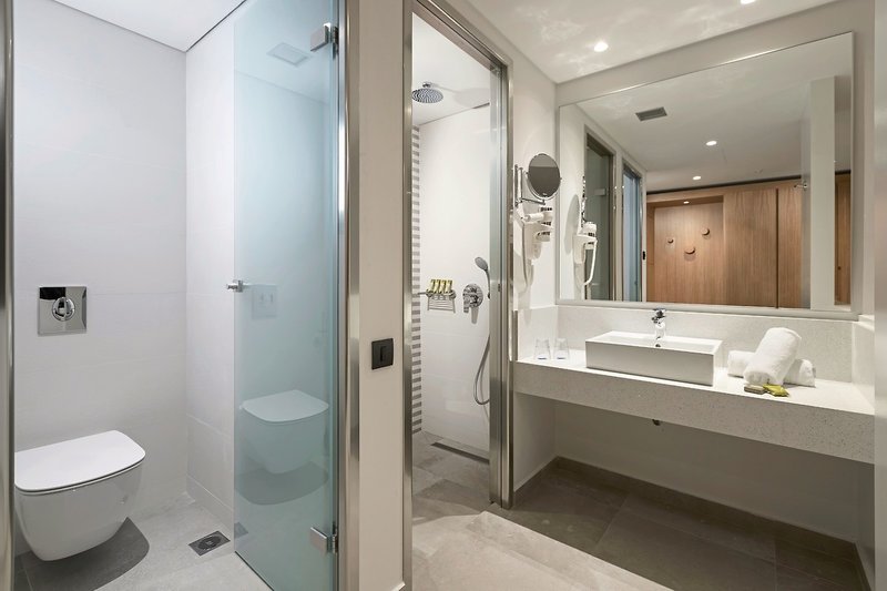 Blue Lagoon Ocean Resort  21