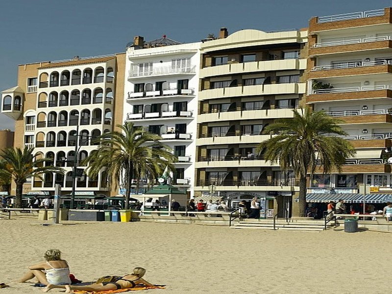 Almirall Apartaments 1