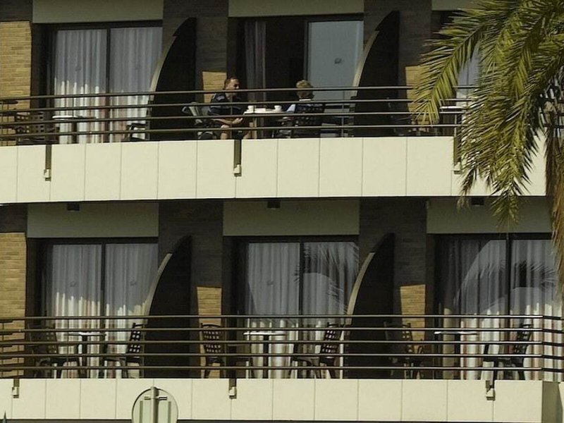 Almirall Apartaments 2