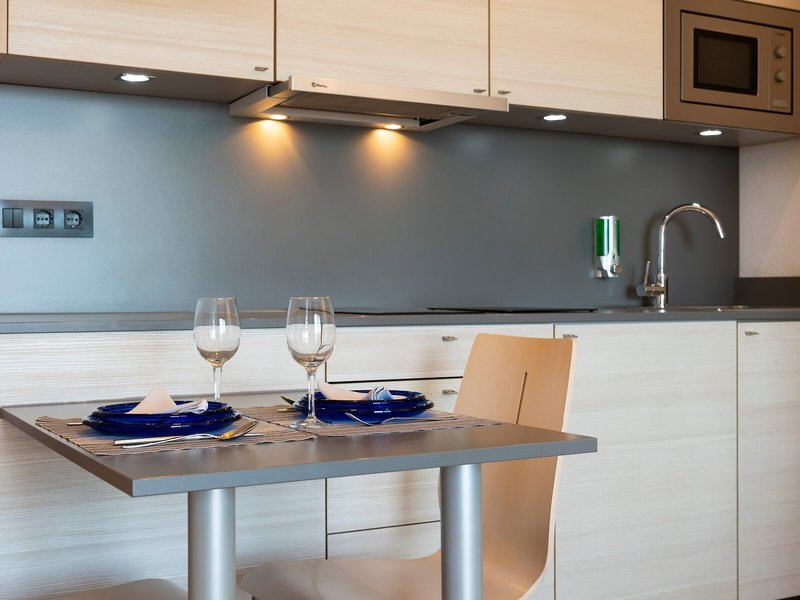 Almirall Apartaments 8