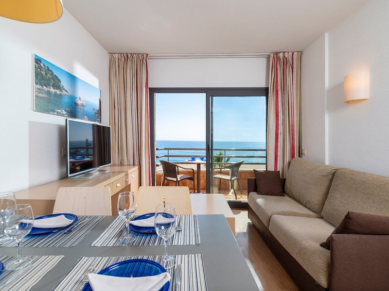 Almirall Apartaments 9