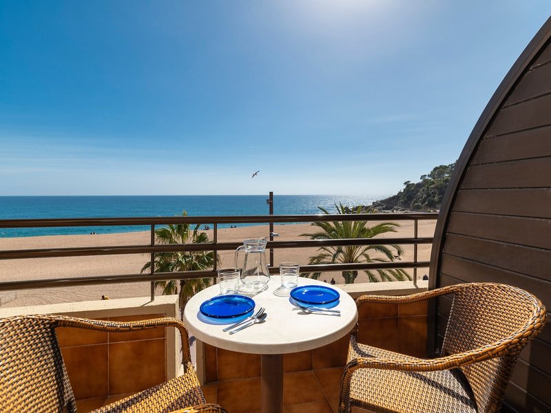 Almirall Apartaments 10