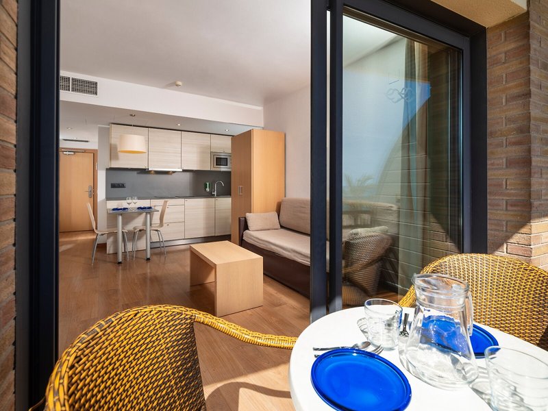 Almirall Apartaments 18