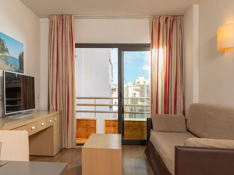 Almirall Apartaments 21