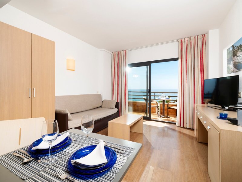 Almirall Apartaments 24