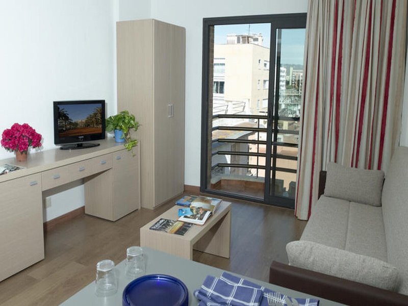 Almirall Apartaments 27