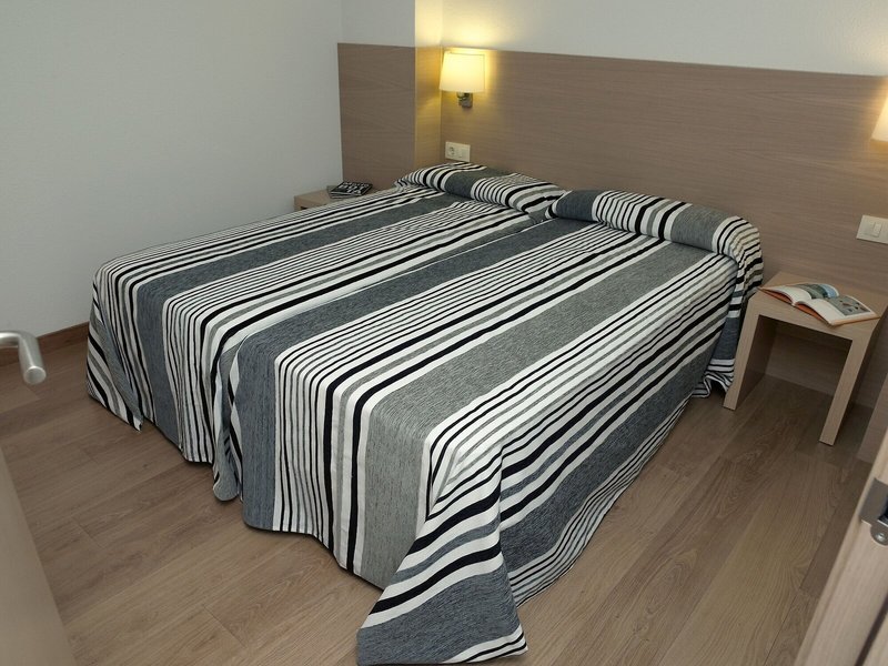 Almirall Apartaments 41